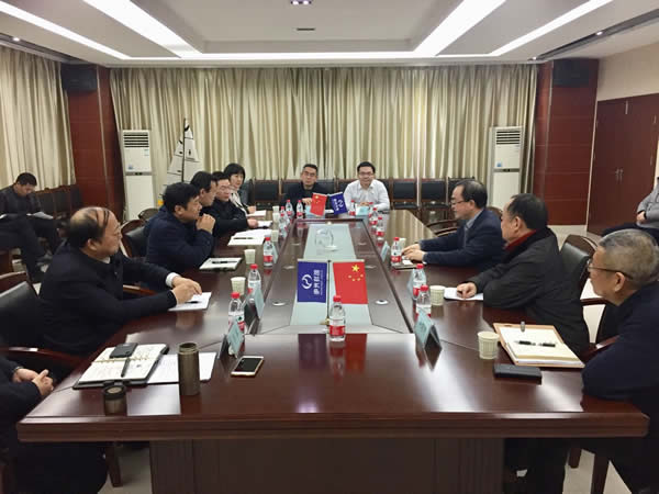 武汉市委常委、市纪委书记张曙考察金沙集团888881光电