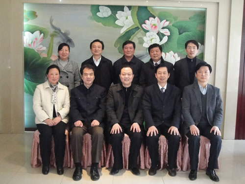 武汉市工商业联合会余元九主席、武汉市侨联秦锋主席等一行莅临我司考察